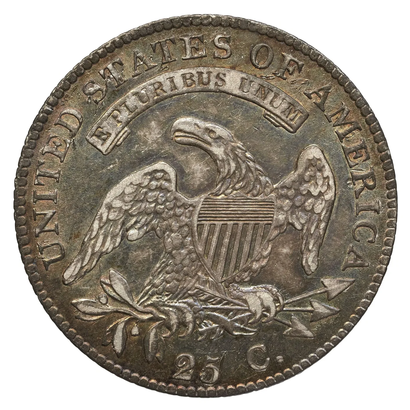 Reverse of an 1820 Capped Bust quarter showing a heraldic eagle with a curved scroll above its head lettered E PLURIBUS UNUM, and 25 C. below