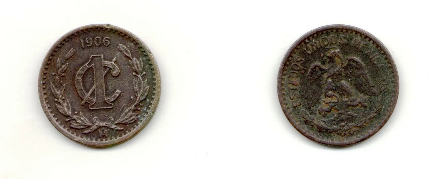Obverse and reverse of a Mexican one centavo of 1906, a left-facing eagle on one side and the value on the other