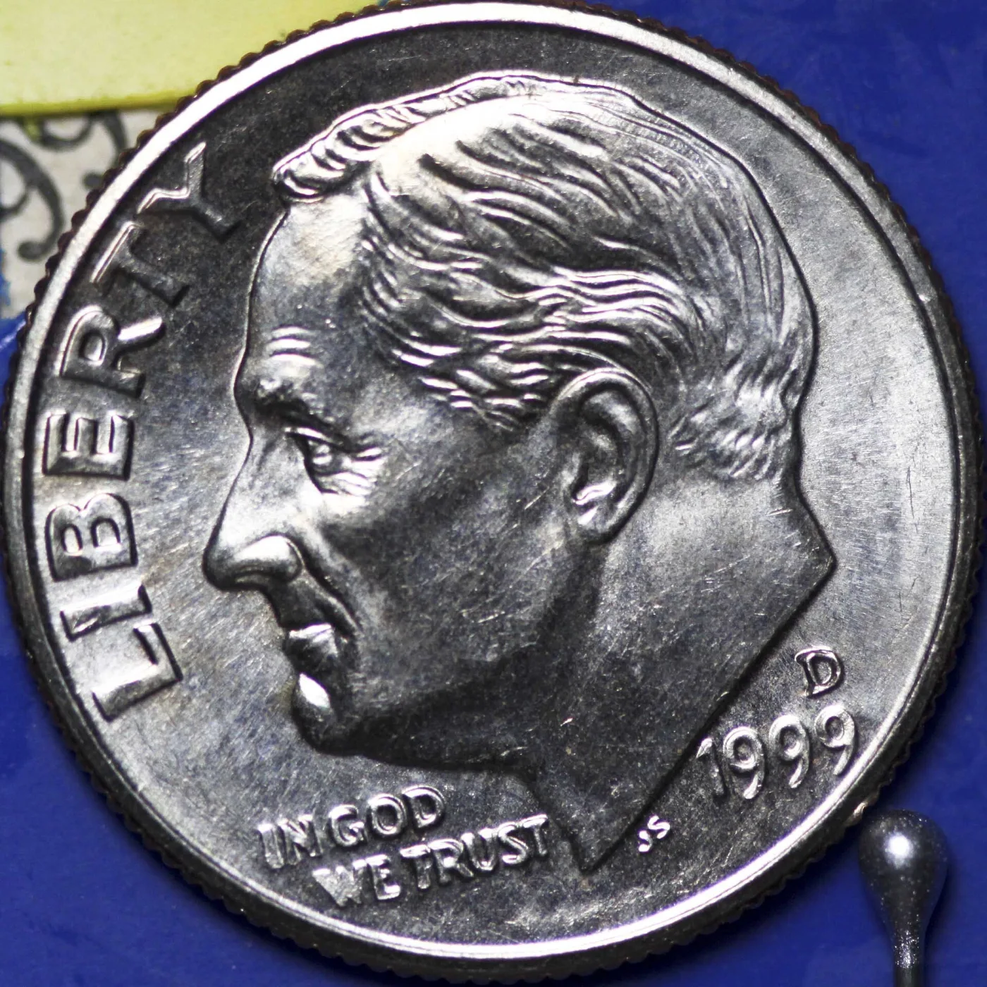 Obverse of a 1999-D Roosevelt dime with the D mint mark above the date