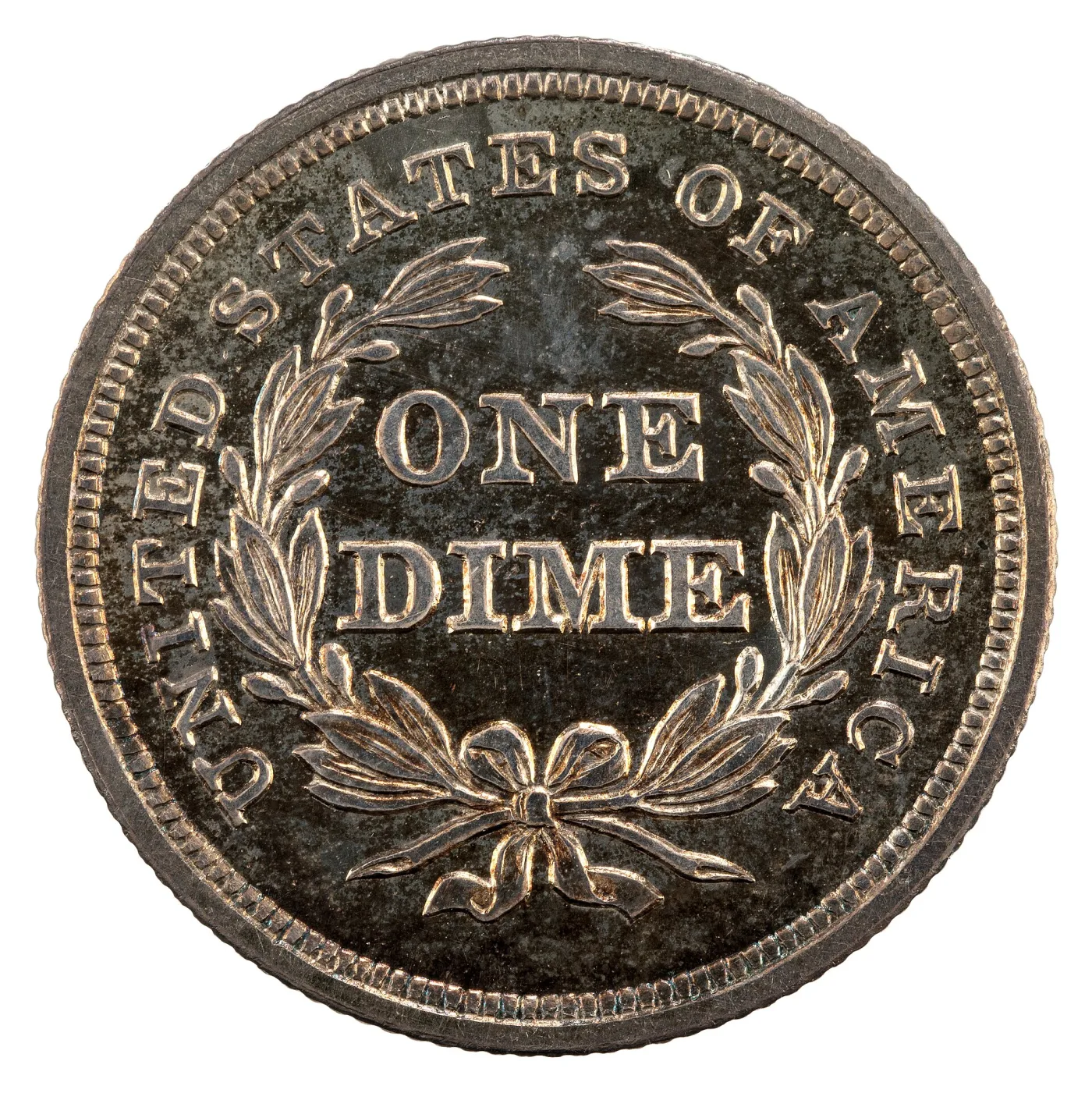 Reverse of an 1840 Seated Liberty dime showing ONE DIME inside an open laurel wreath tied with a bow, UNITED STATES OF AMERICA around the rim and no mint mark